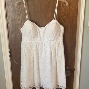 Lily Pulitzer white lace dress. Size 8. Worn once.